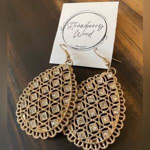 Gold/Rhinestone earrings